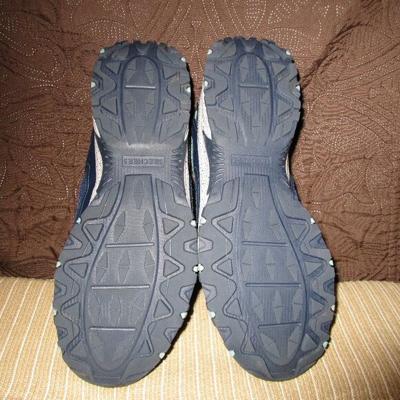 Skechers Trail Shoes - Picture 2 of 3